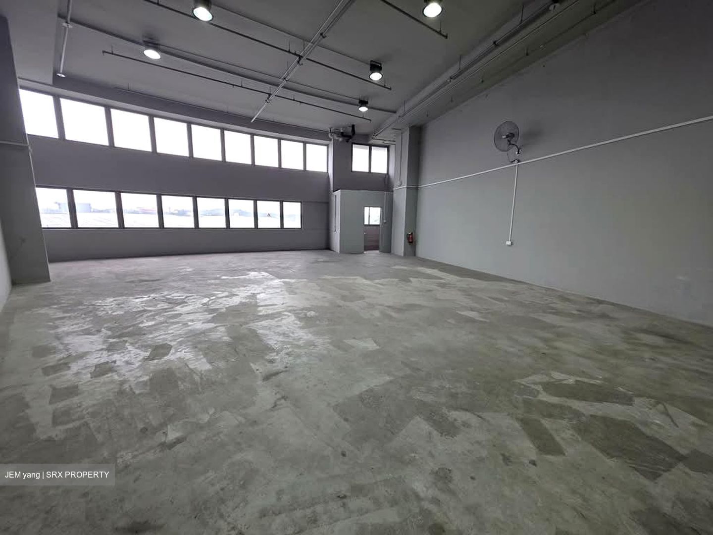 Carros Centre (D25), Factory #572596601
